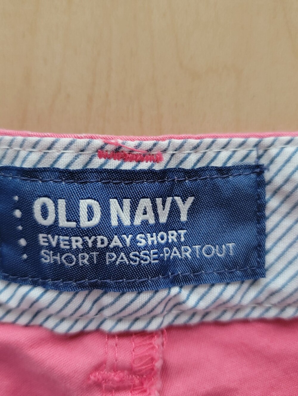 Old Navy Coral Pink Chino Bermuda Shorts Size 4 - Picture 2 of 4